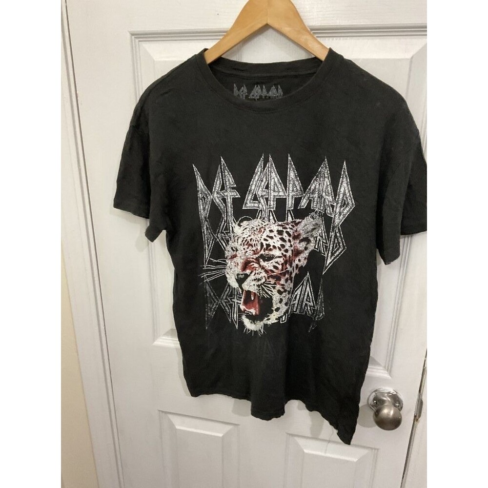 Def Leppard Graphic Band T-Shirt